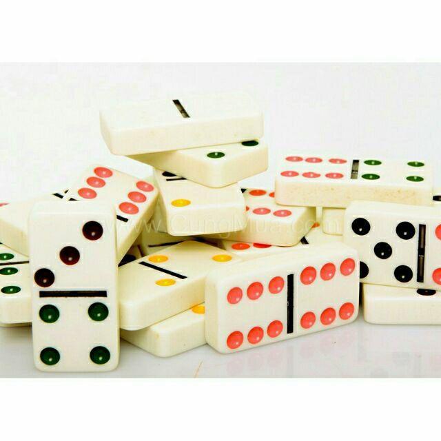 Cờ Domino Quân Nhựa Đặc Loại Thường