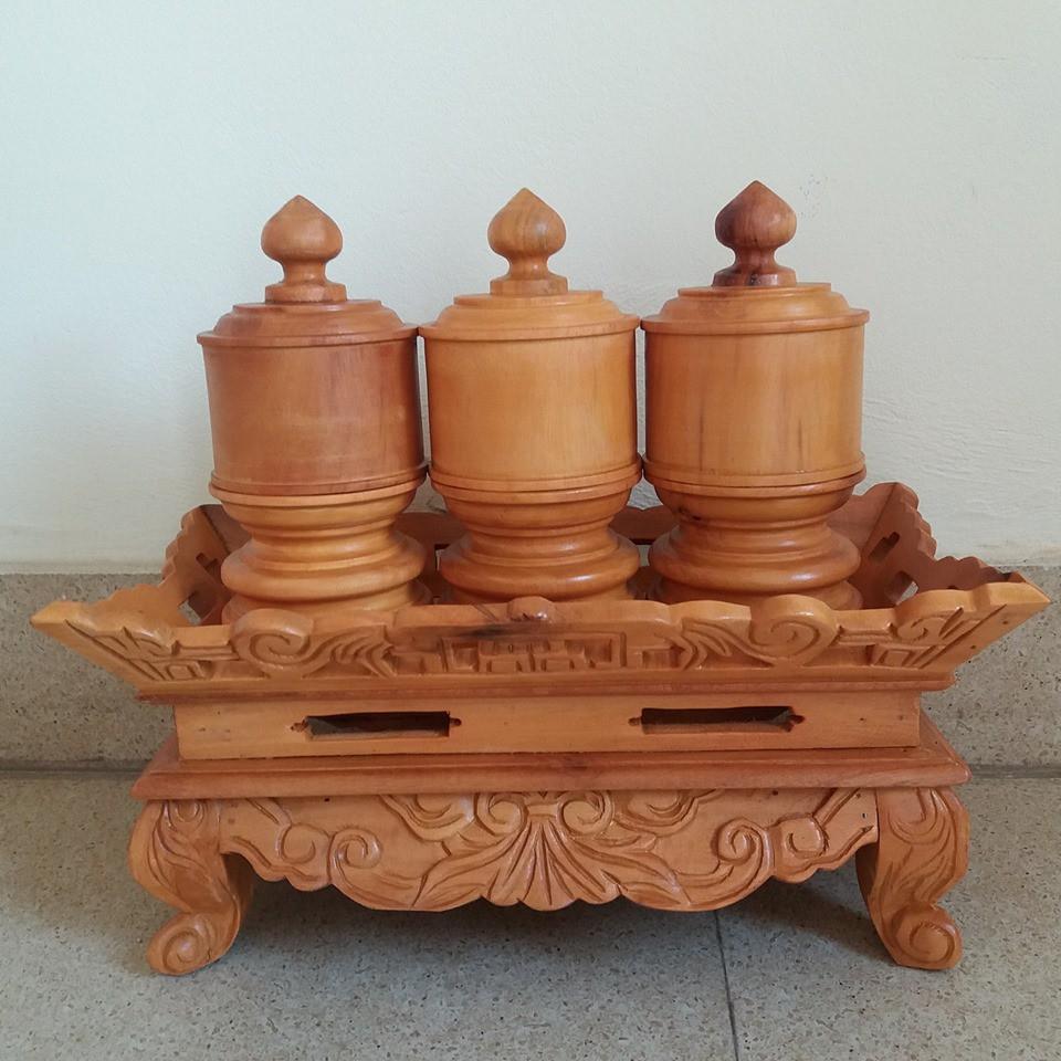 Đồ thờ -đài thờ cúng gỗ mít kích thước cao 18cmx20cmx40cm + 3 quả đài