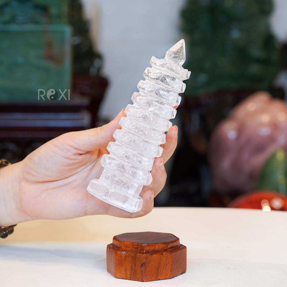 Tháp văn xương thạch anh trắng 0,36kg - 14cm