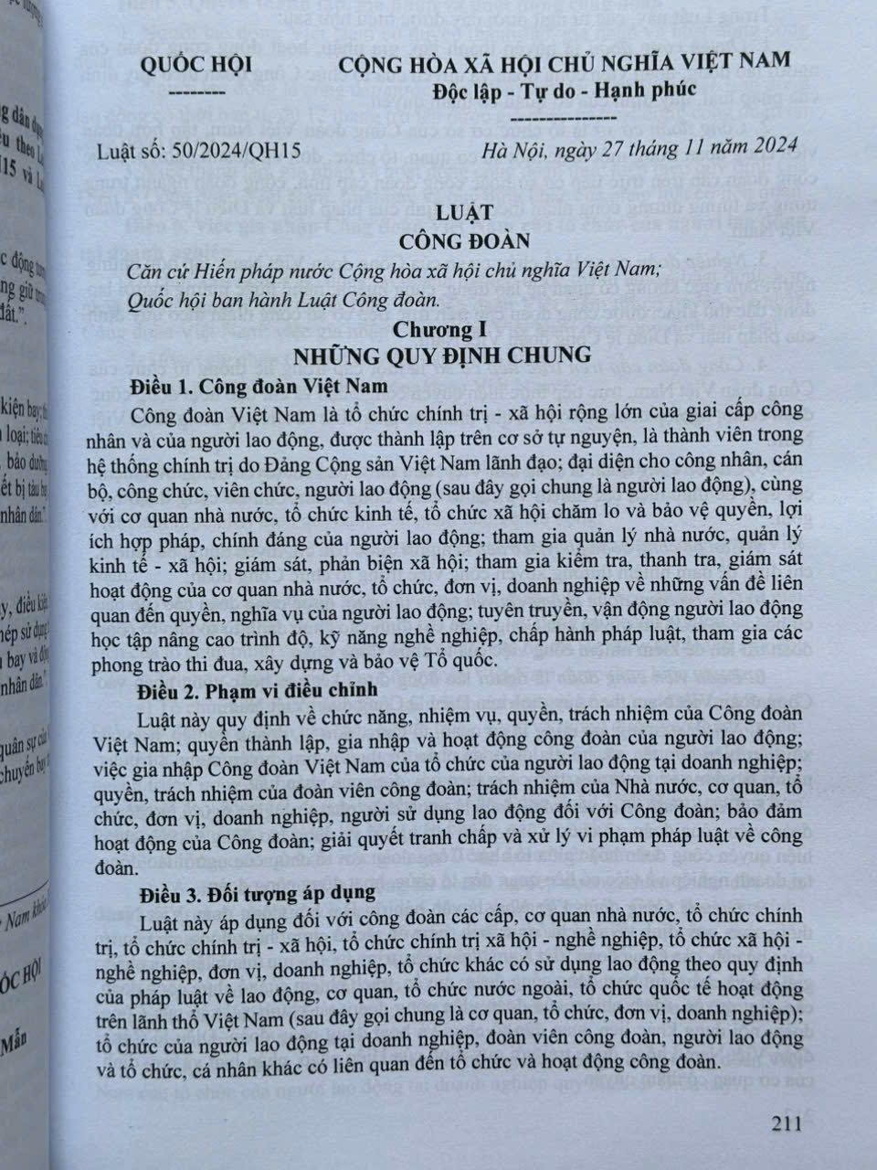 Sách Hệ Thống Toàn Văn 18 Văn Bản Luật được thông qua tại Kỳ họp thứ 8, Quốc hội khóa 15 (V2552T)