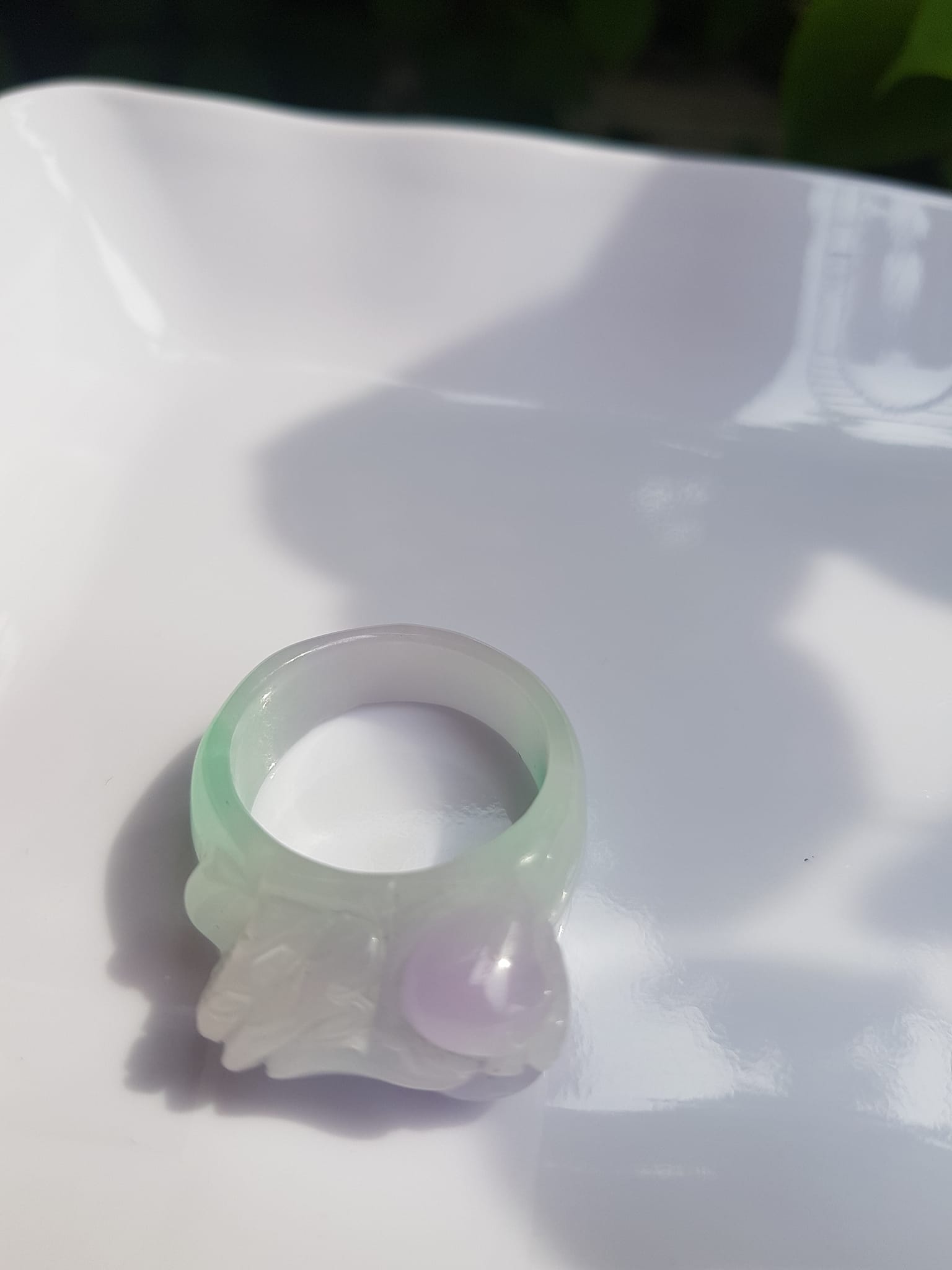 Chiếc Nhẫn Tỳ Hưu Hút Tài Ni 20mm Đá Cẩm Thạch Tự Nhiên Màu Tím Nhẹ Trắng Xanh Ngọc Bóng Đẹp Size Nhẫn đk 20mm x bản 11mm ạ
