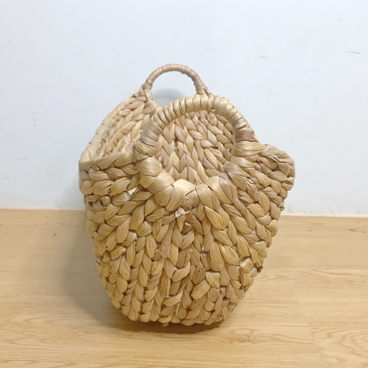 Sọt lục bình (sọt bèo tây) đa năng hình thuyền có quai cầm/ Water hyacinth storage basket with handles