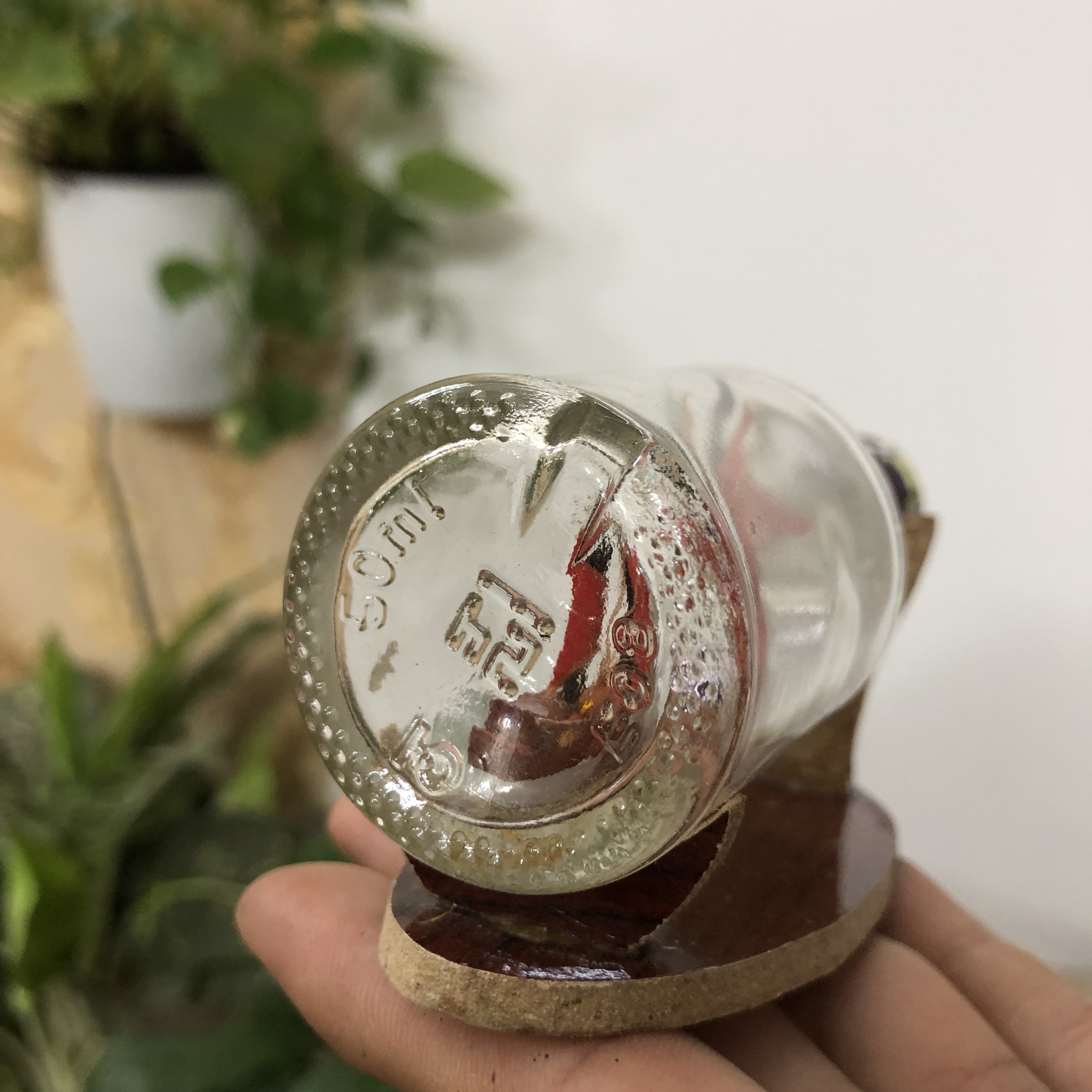 Mô hình thuyền gỗ trong chai thủy tinh nhỏ N2