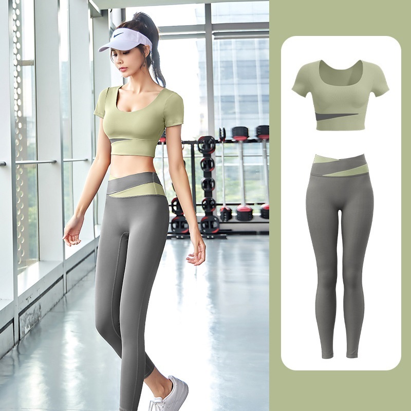Bộ quần áo tập gym, yoga, aerobic nữ 2 món, áo croptop có đệm mút và quần ôm body, tôn dáng, Set đồ tập trẻ trung năng động