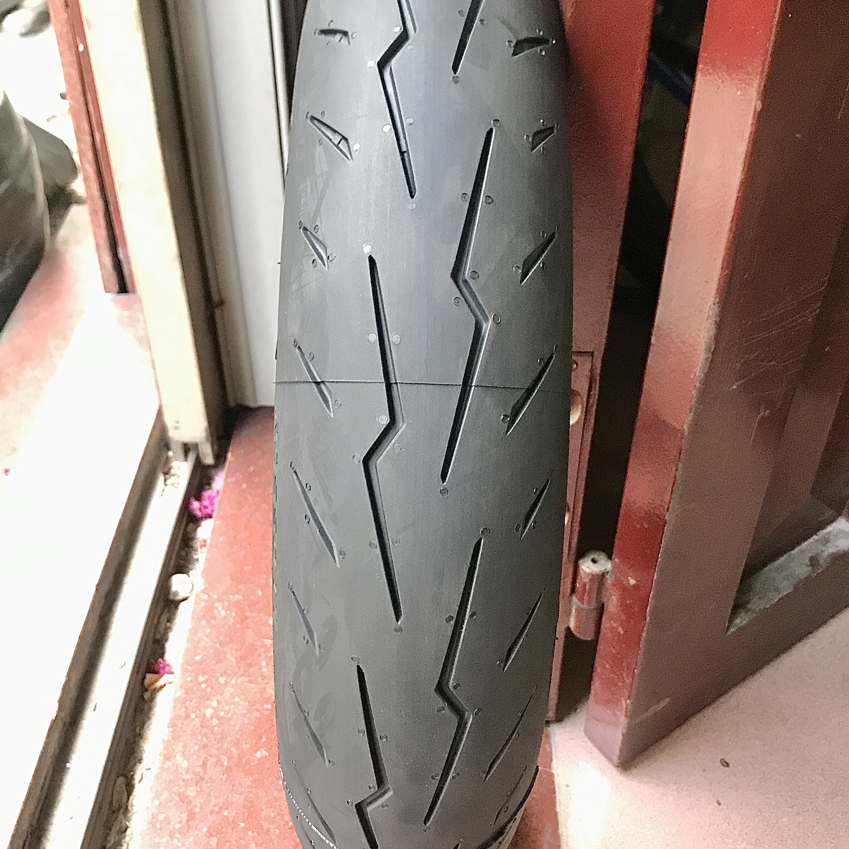 Vỏ Pirelli Diablo Rosso 4 120/180/190/200 mâm/vành 17 inch (Đức/Trung Quốc), không ruột (TL)