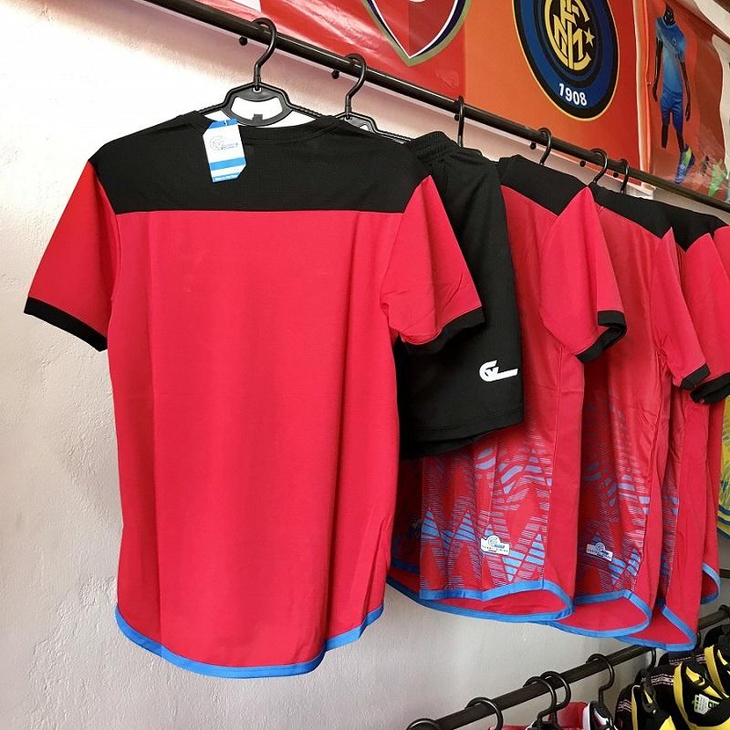Mẫu quần áo đá banh đá bóng chất vải gai lạnh cao cấp hàng VN chất lượng cao Riki C100 Đỏ 2022_2023