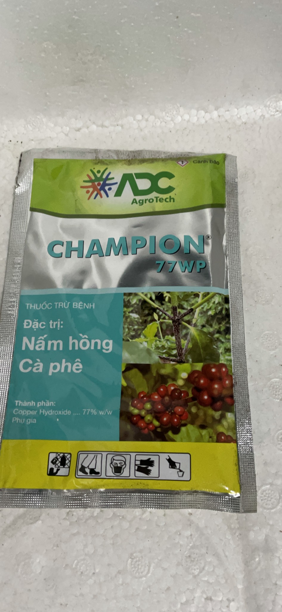 Sản phẩm trừ nấm hồng CHAMPION 77WP gói 100g