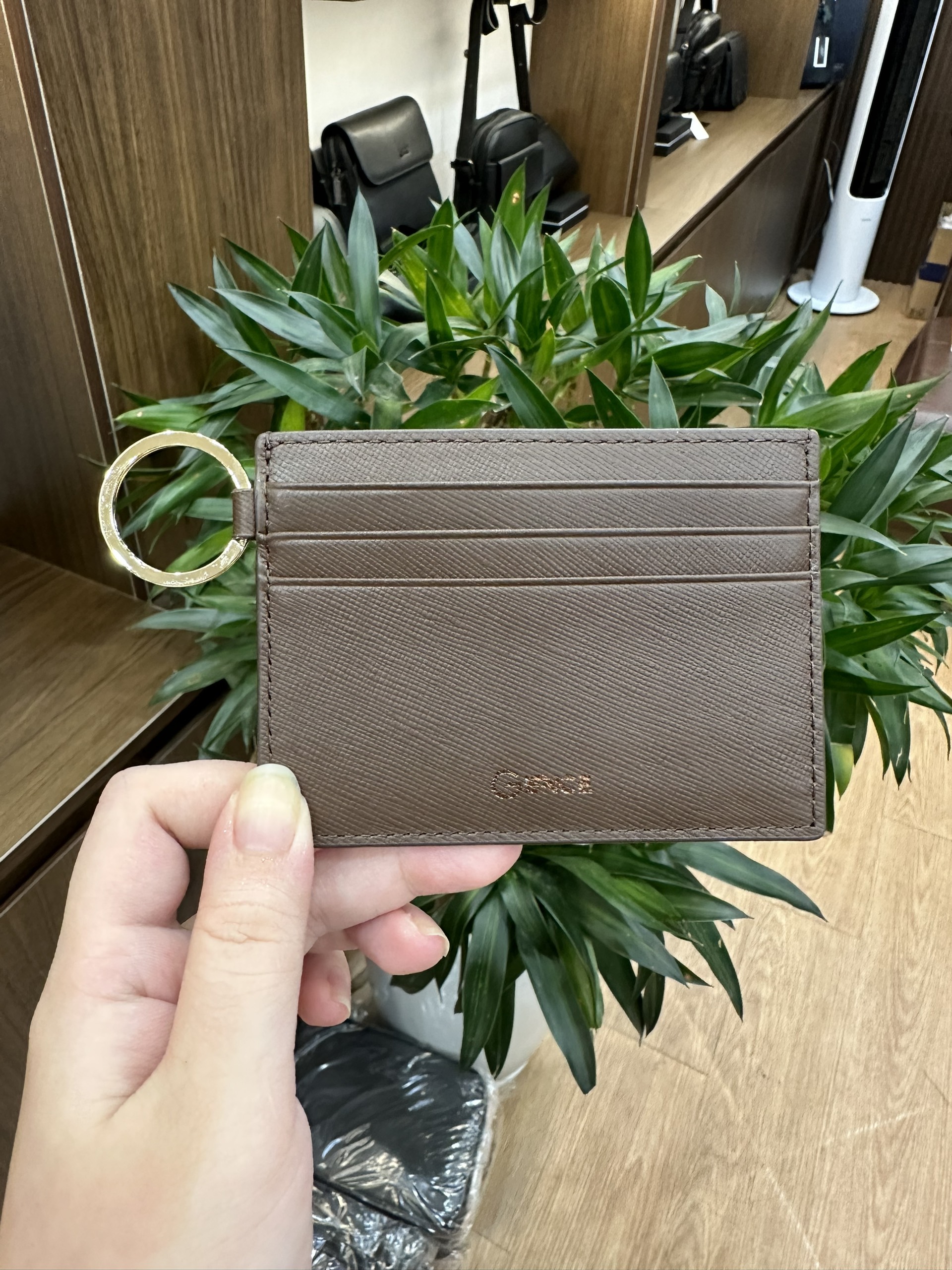 Ví Đựng Thẻ Card Đeo Chìa Khóa Túi Xách GENCE D01 Chật Liệu Da Bò Cao Cấp