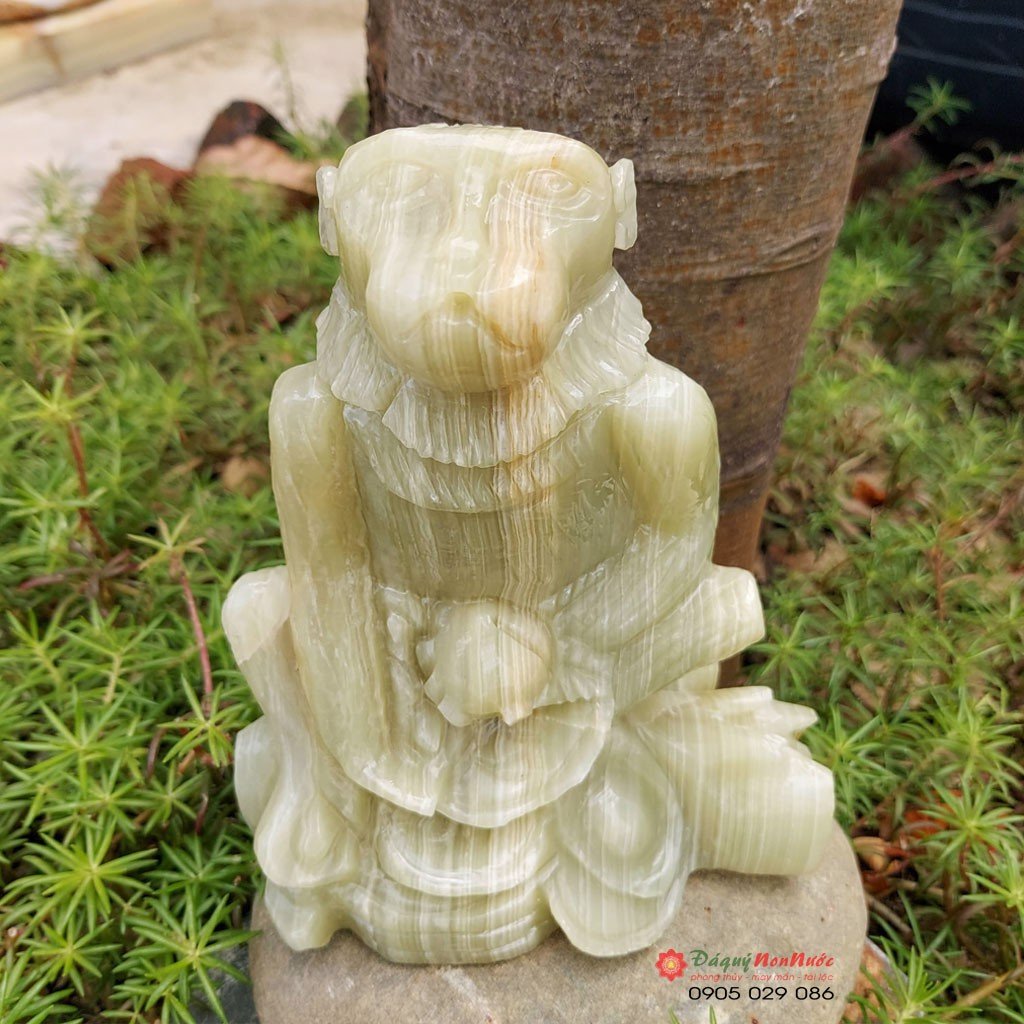 Tượng khỉ đá tuổi thân 12 con giáp phong thủy đá ngọc Paksitan 17cm đá Non Nước