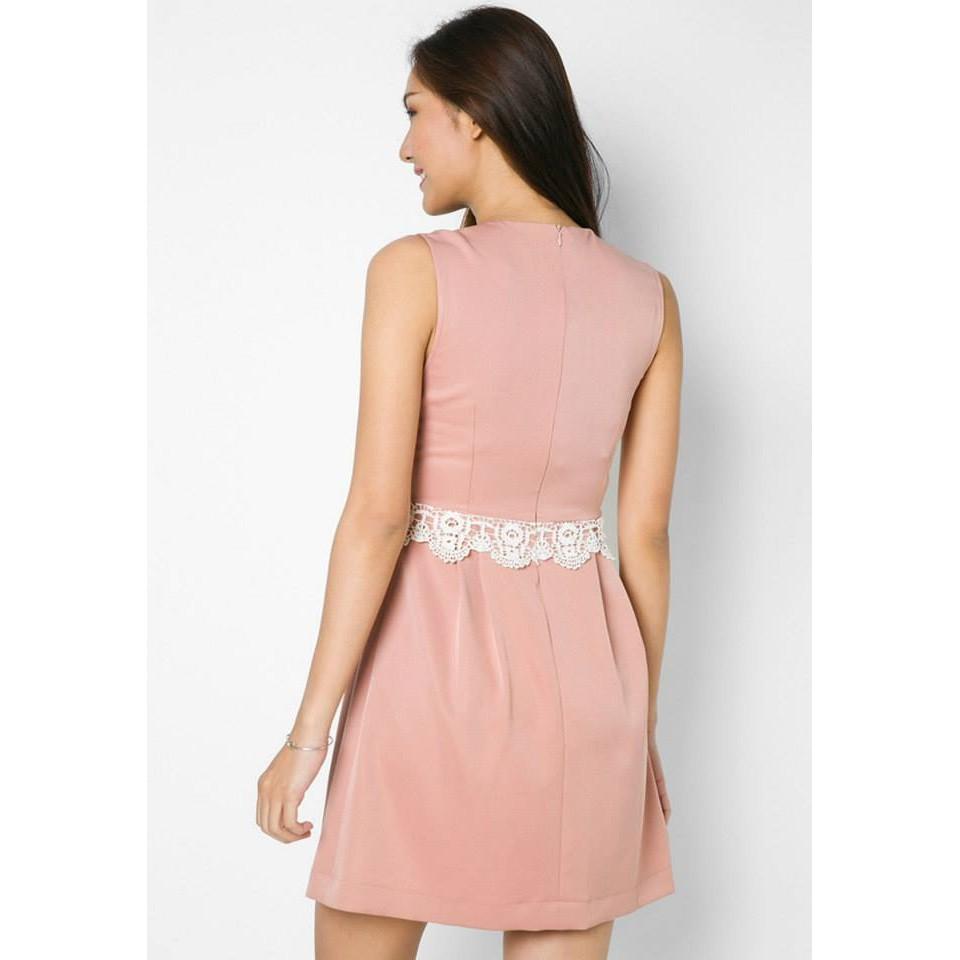 Đầm phối ren eo