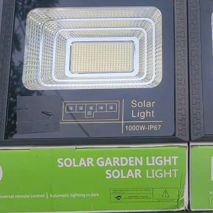 ĐÈN PHA NĂNG LƯỢNG MẶT TRỜI 20W CHIẾU SÁNG NGOÀI TRỜI