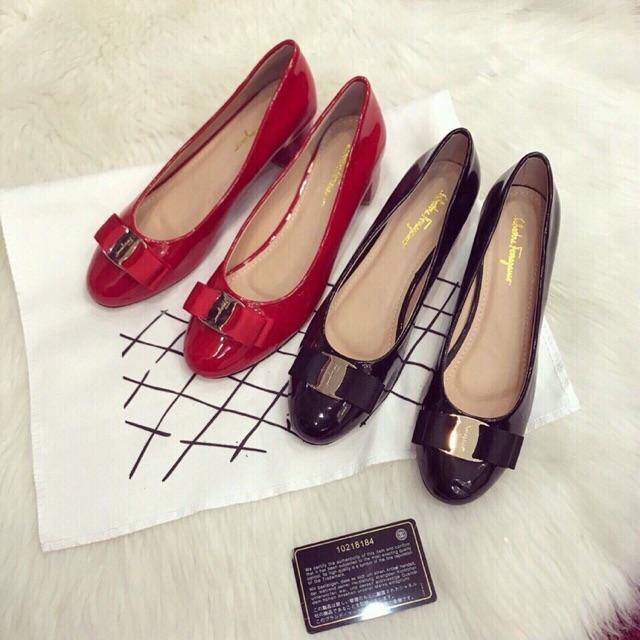 Giầy cao gót đế vuông