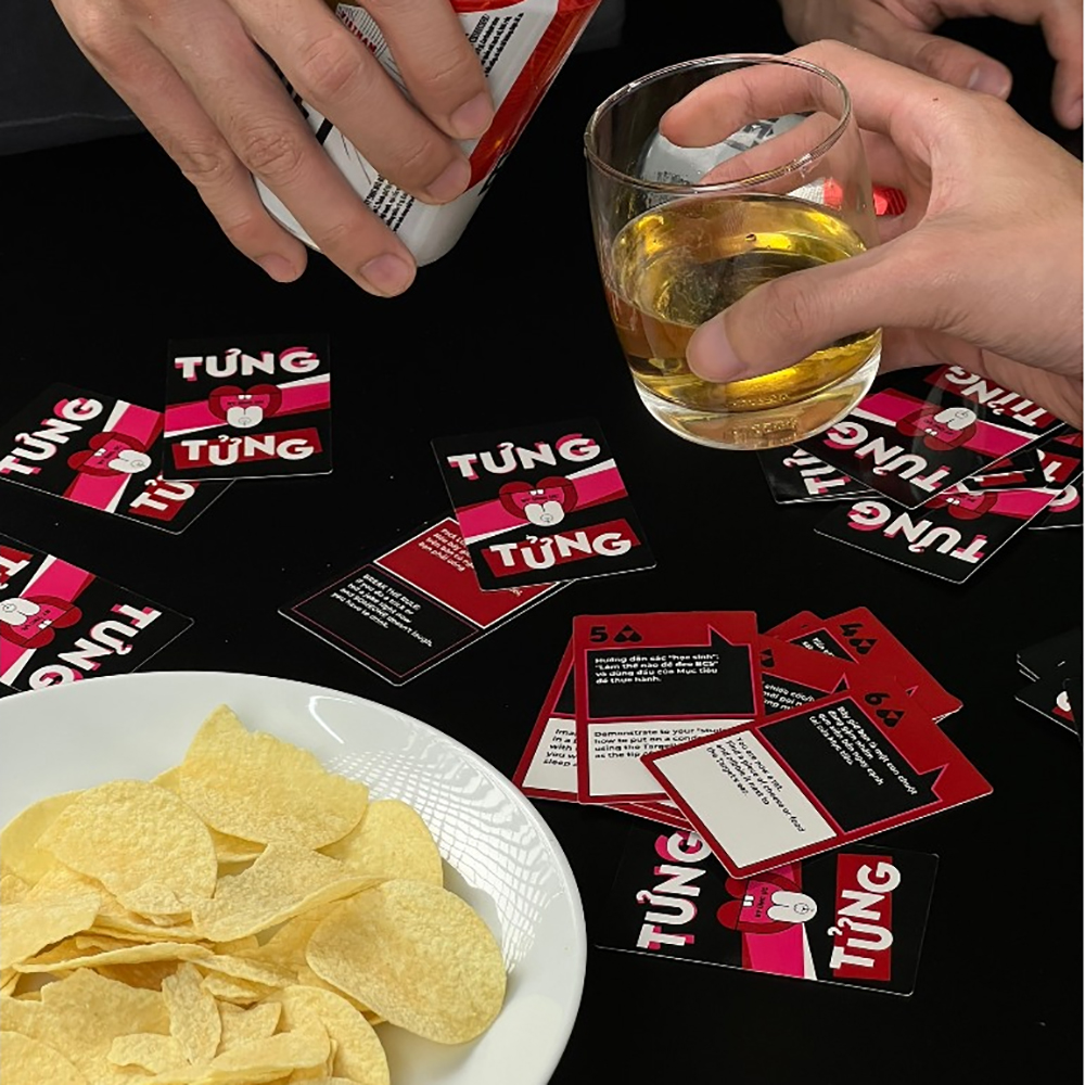 Bộ bài Drinking Game song ngữ Tưng Tửng cho hội bạn, boardgame chơi uống rượu cực vui