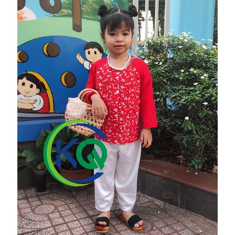 Bộ quần áo Bà Ba hoạ tiết bông nhí màu đỏ - vải lụa mềm mát - size 7 đến 30 ký.