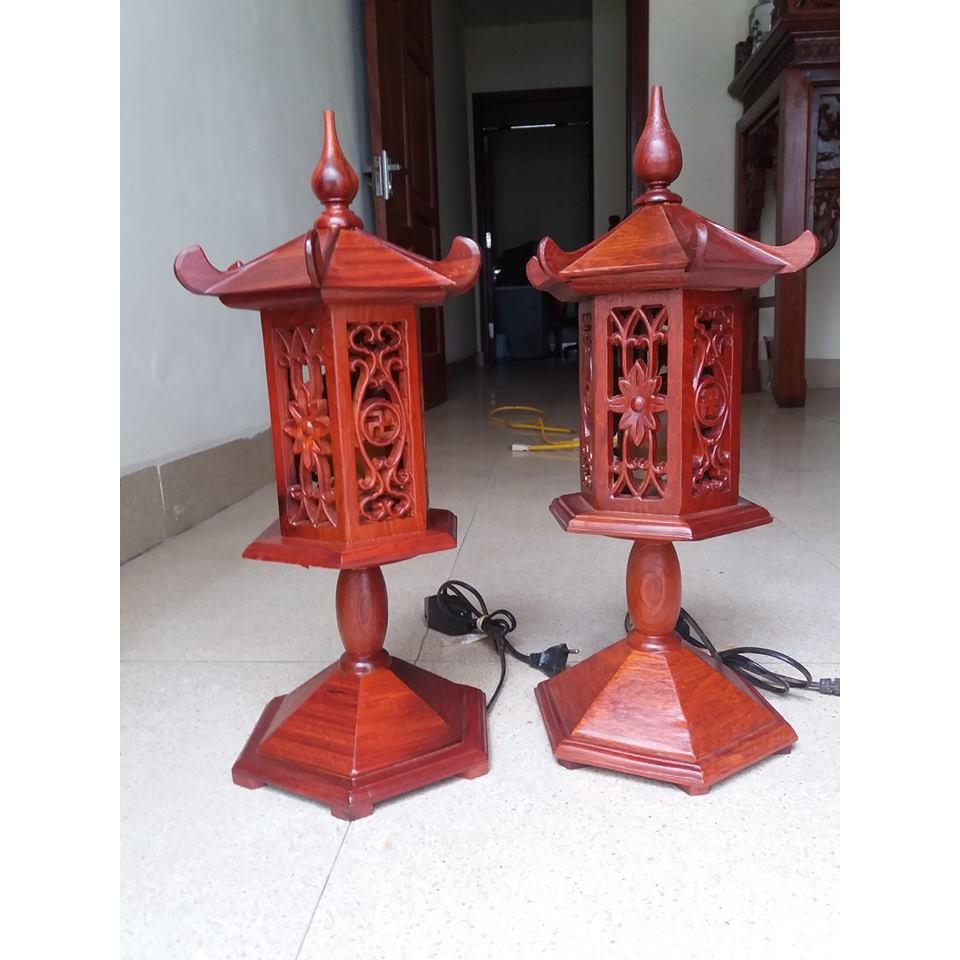 Đèn thờ một đôi - gỗ hương cao 50x18cm