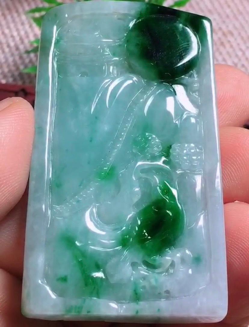 Mặt Phật bạch đế thanh Ngọc phỉ thúy tự nhiên Jadeite A