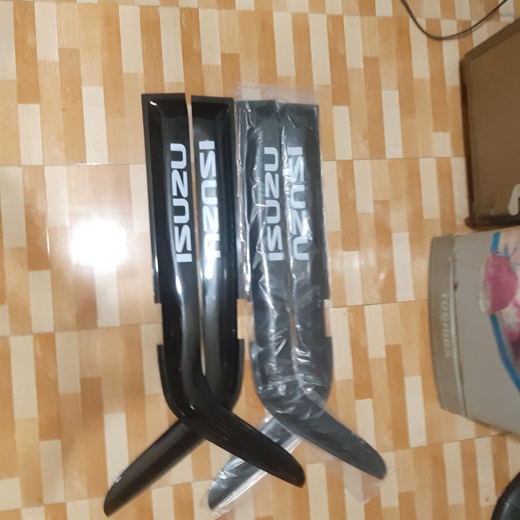 Bộ vè che mưa cao cấp xe Ford Eco sport, Màu đen hay trắng, hàng đẹp đời 2014 trở lại