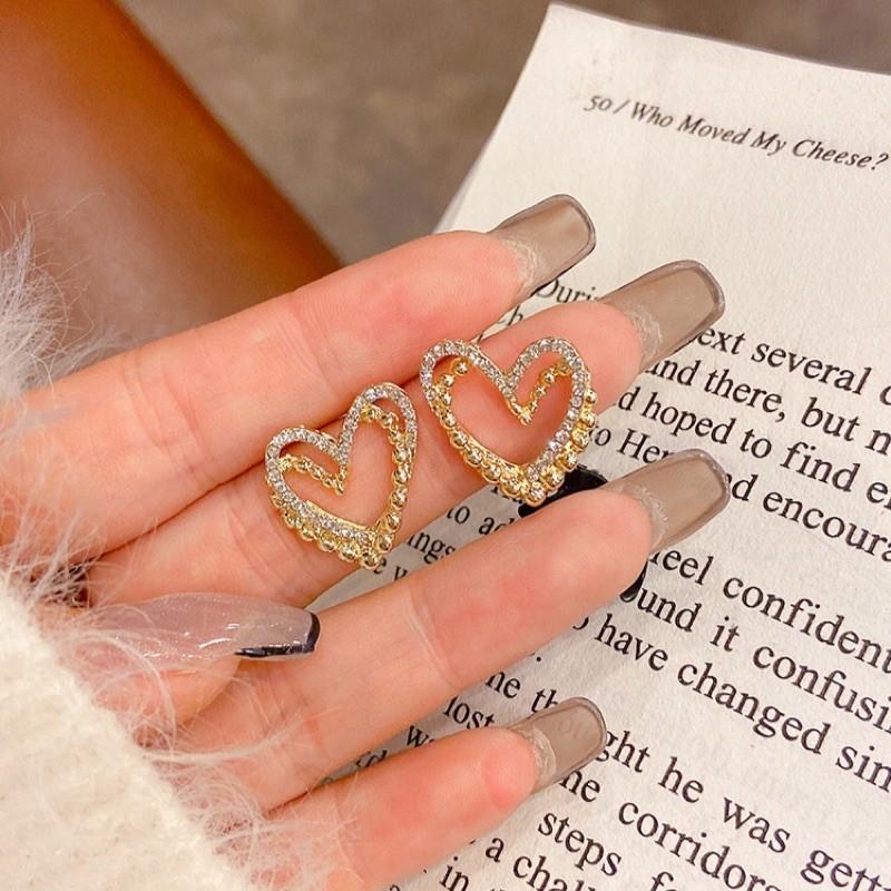 Bông tai hình trái tim đính đá mẫu mới