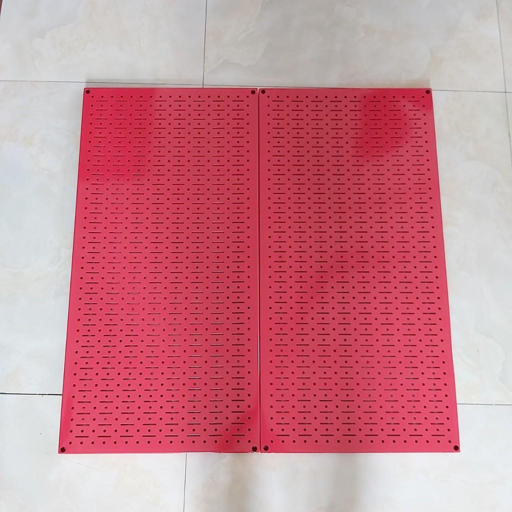 Tấm lưới Pegboard treo tường màu đỏ FBN 2 tấm