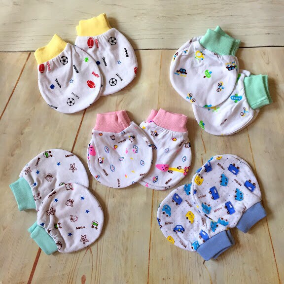 Sét 10 Bộ Bao tay bao chân sơ sinh Gồm: .Hàng công ty Loại tốt cho bé.