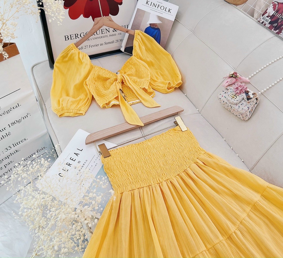 Set Maxi đi biển vàng tay phồng áo Droptop