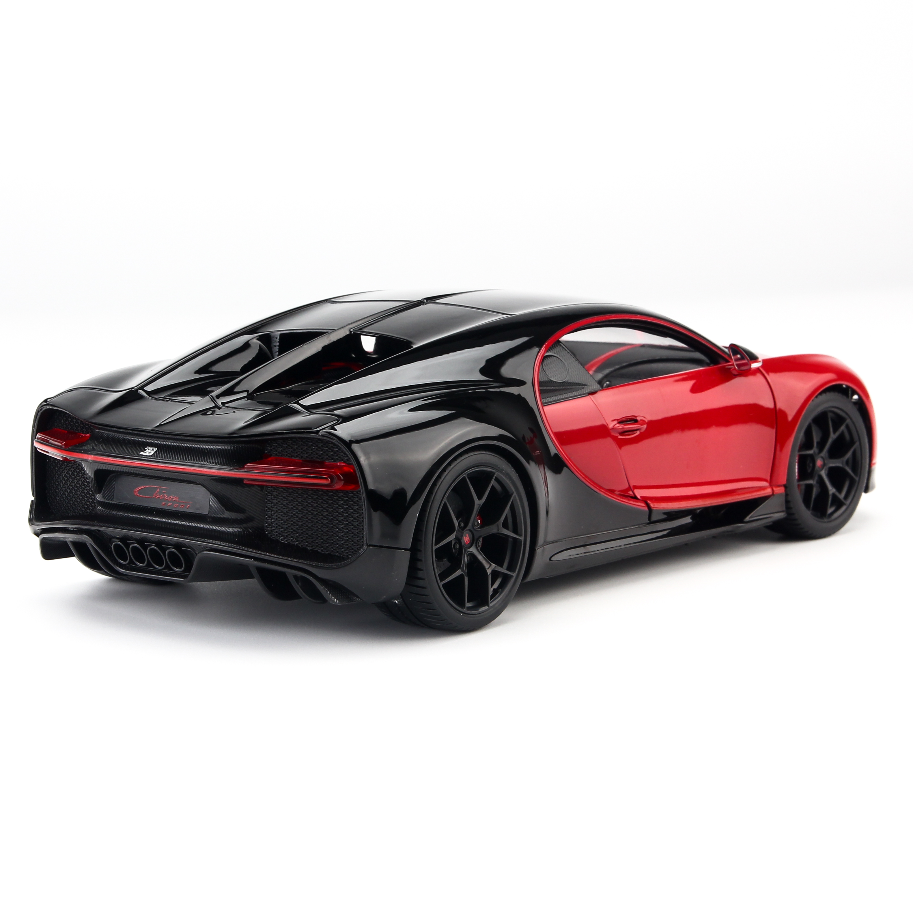 Mô hình xe Bugatti Chiron Sport 16 1:18 Bburago 18-11044