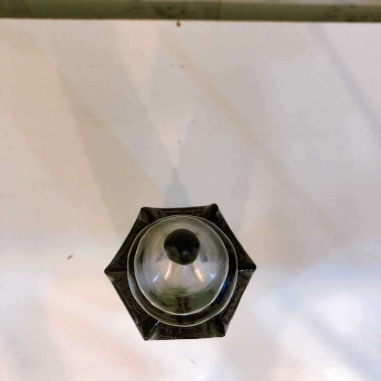 Tháp văn xương đen 9 tầng đá tự nhiên canxite cao 35 cm đường kính 11cm