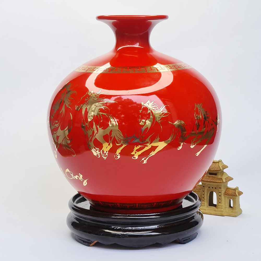Bình Hút Lộc Gốm Sứ Đỏ Vẽ Vàng Bát Mã - Mã Đáo Thành Công - Mx - Đường Kính 23 Cm - Cao 27 Cm