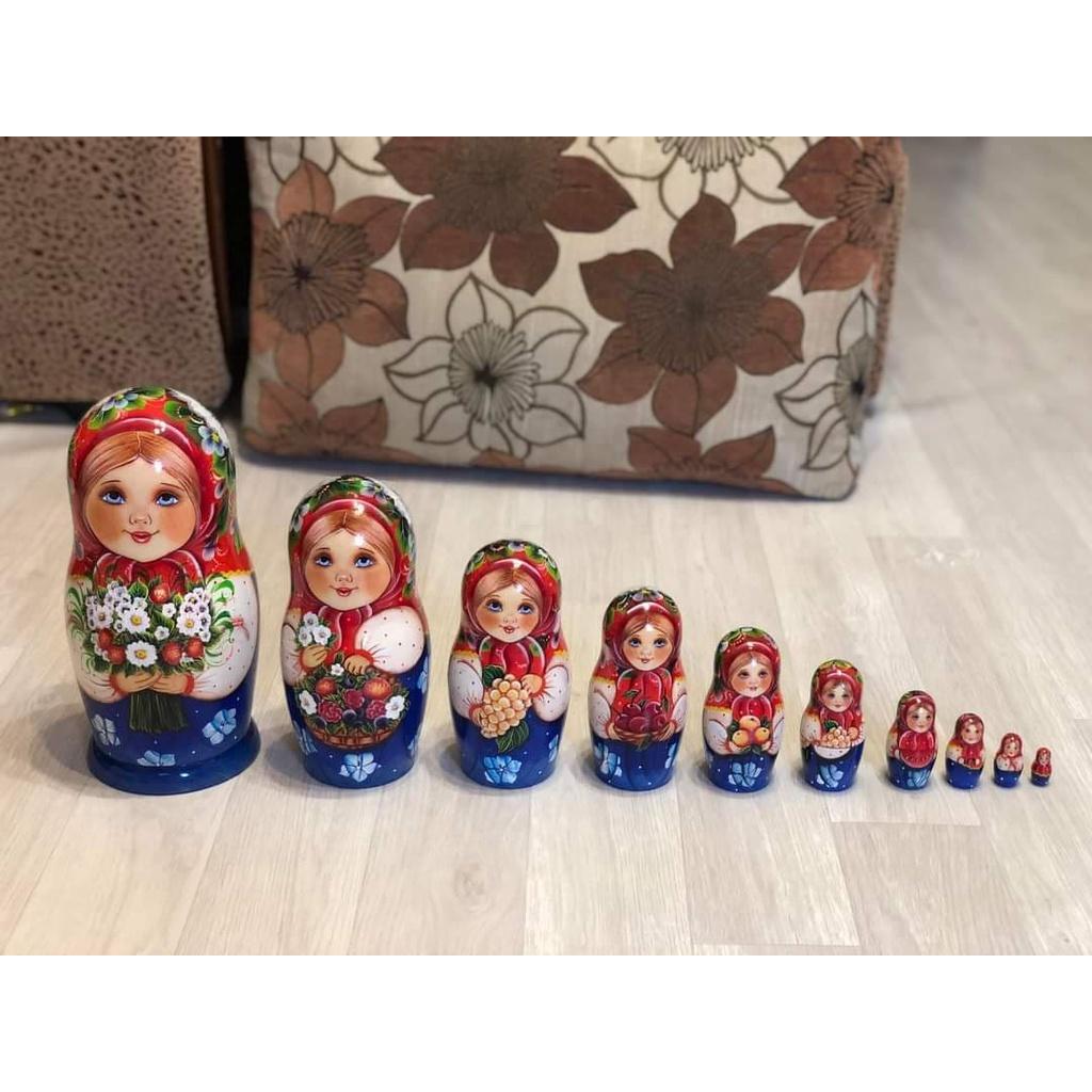 BỘ BÚP BÊ NGA MATRYOSHKA "CÔ BÉ KATIA ÔM HOA" 10 LỚP SIZE LỚN 28CM CỰC DỄ THƯƠNG GIÁ ƯU ĐÃI