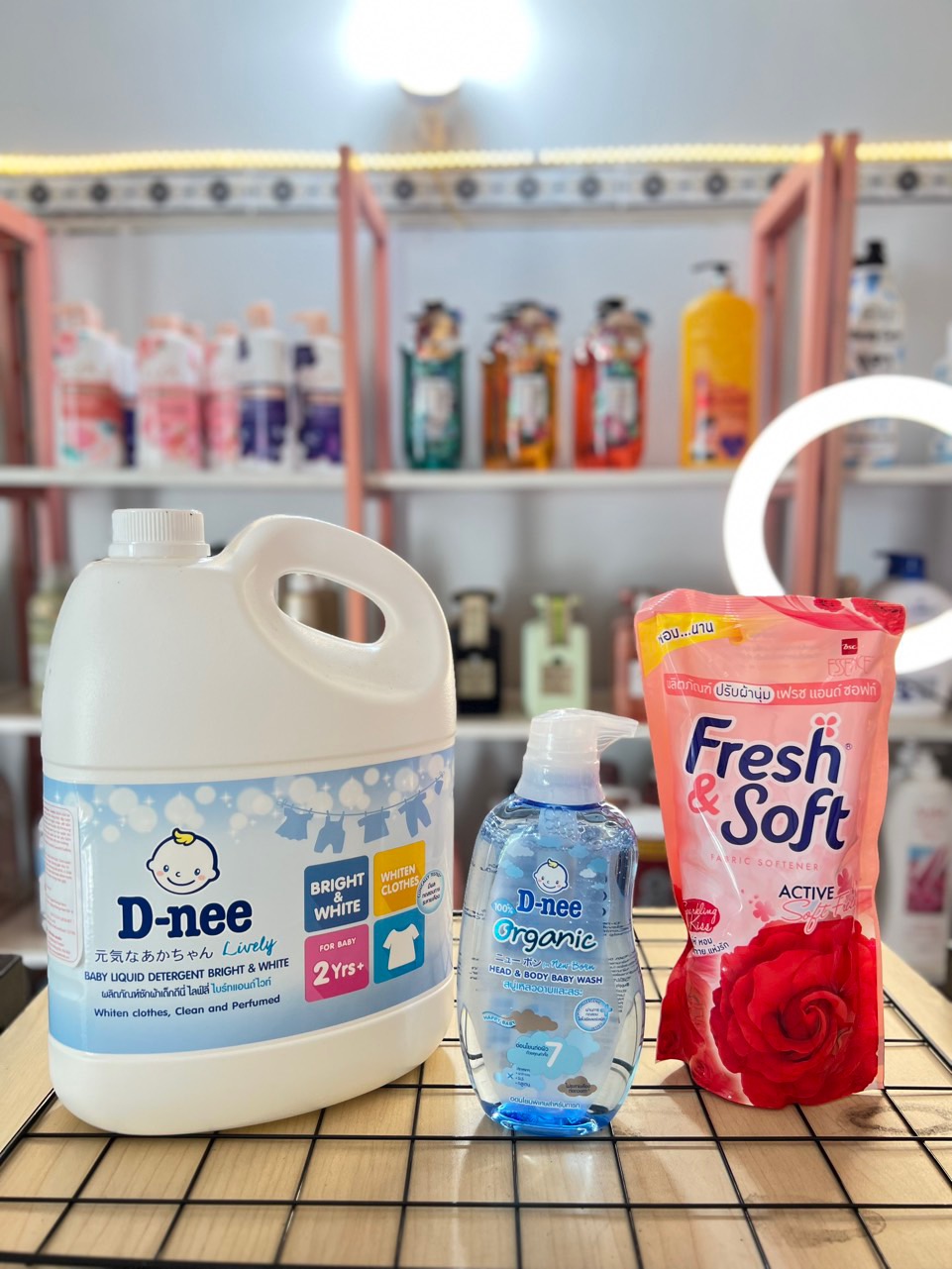 Combo gồm Giặt D-nee-tắm gội Dnee-nước xả Fresh Soft Thái Lan