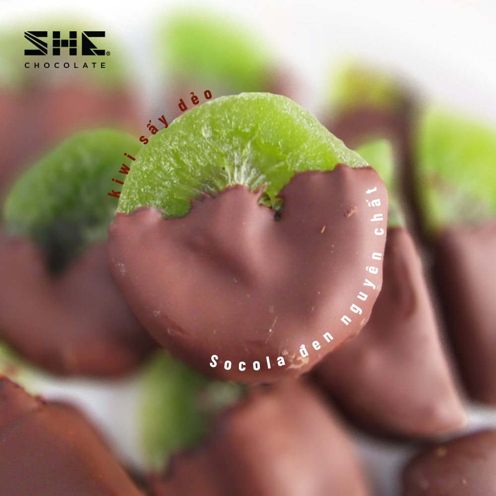 Trái cây nhúng socola thập cẩm (Mix 4 vị Xoài, Cam, Kiwi) - túi 500g -SHE Chocolate - Đa dạng vị giác, bổ sung năng lượng. Quà tặng dịp lễ, người thân, thích hợp ăn vặt văn phòng