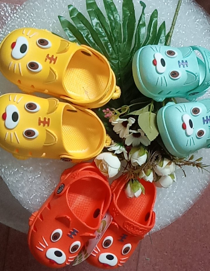 Dép, sục hình thú cực dễ thương, đi siêu êm, siêu bền cho bé trai, bé gái từ 0-3 tuổi