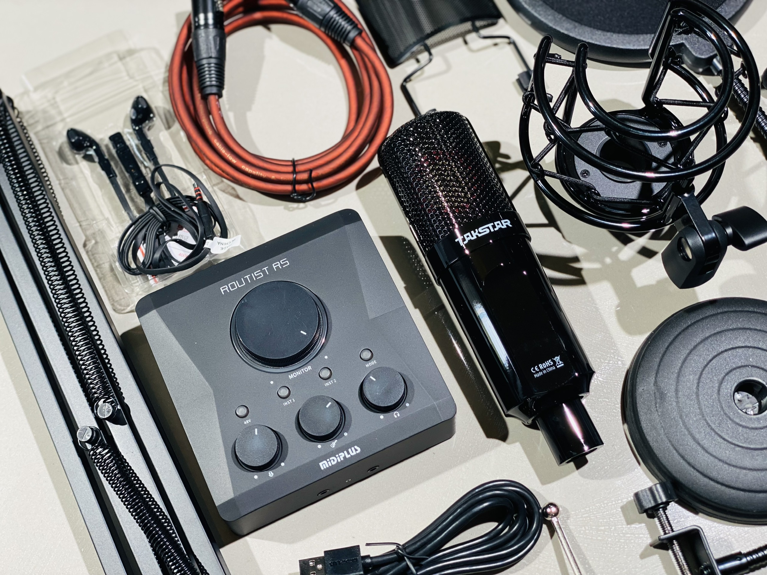 Combo chuyên Thu Âm Dùng Phần Mềm Livestream Chuyên Nghiệp sound card Routist RS GEN II và micro thu âm Takstar  K850 hàng nhập khẩu
