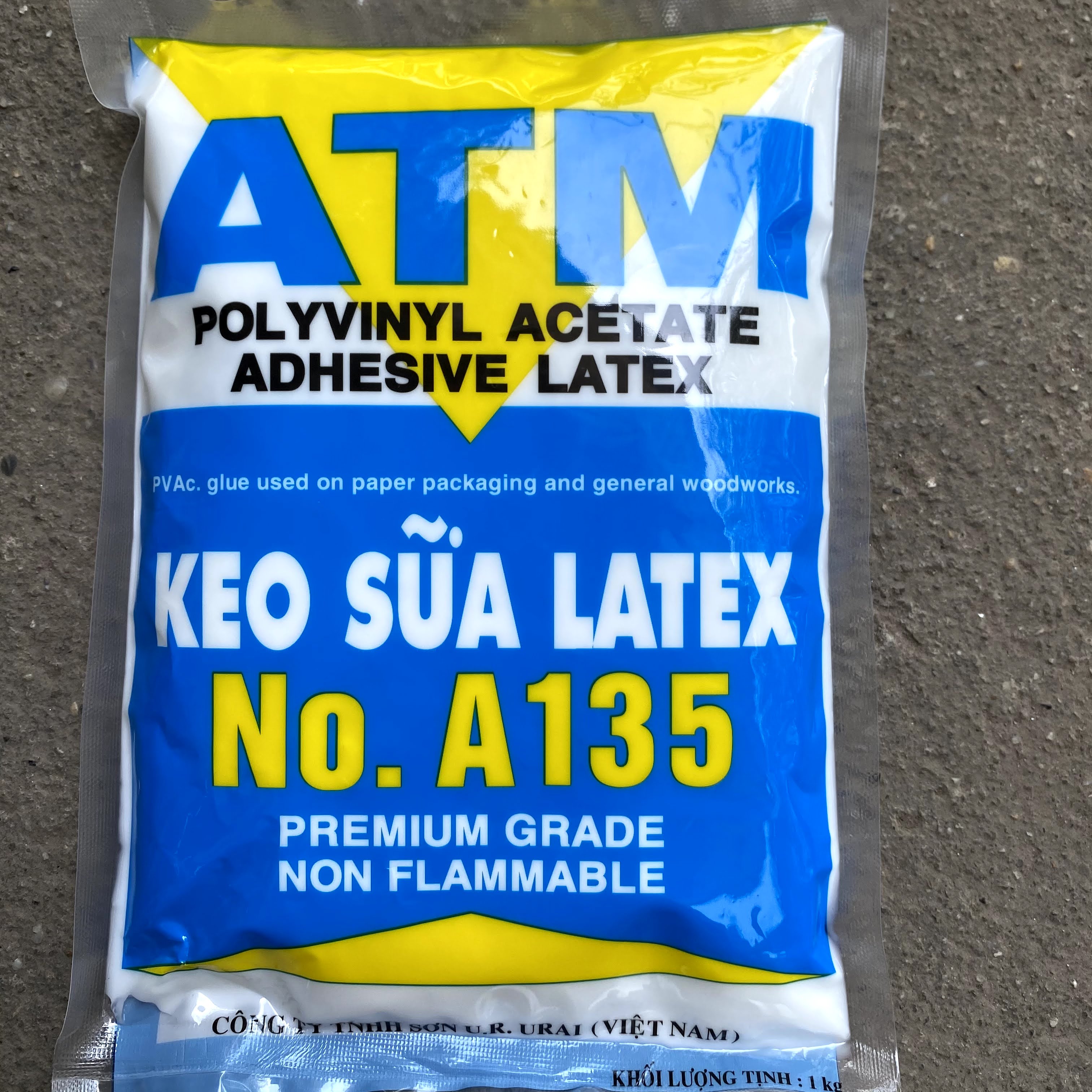 Keo sữa Latex ATM A135 dán giấy dán tường, dán sàn nhựa, dán thảm dính tốt