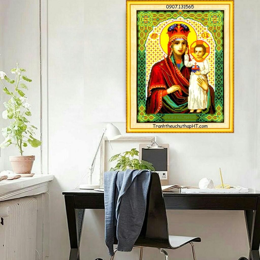 Tranh thêu chữ thập Mẹ bồng Chúa A696 - tự thêu