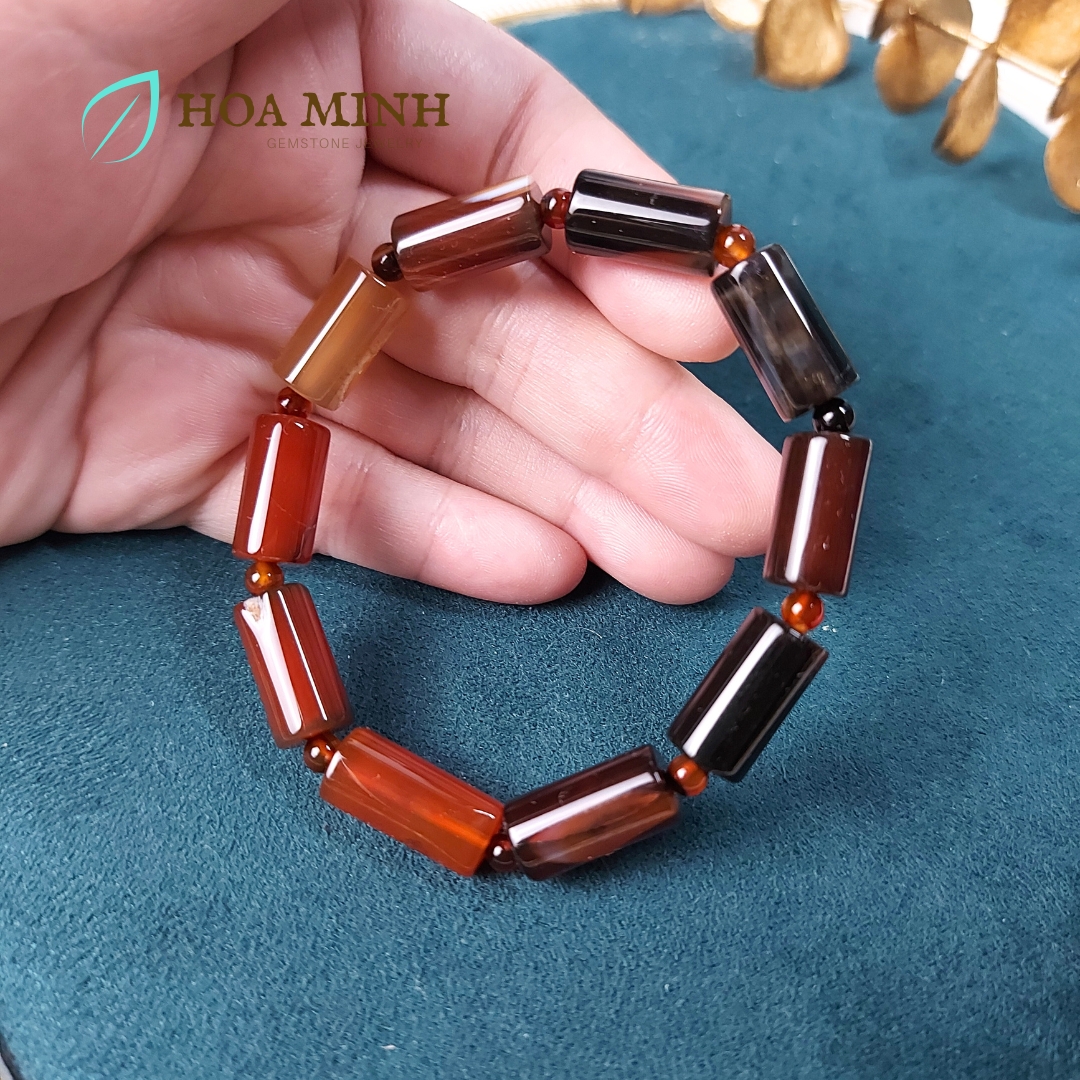 Vòng tay phong thủy đá Mã Não ảo mộng (dreamy agate) kiểu lu thống dài size 8.3 x 16mm dài xen kẽ viên tròn, phong cách độc đáo thời trang