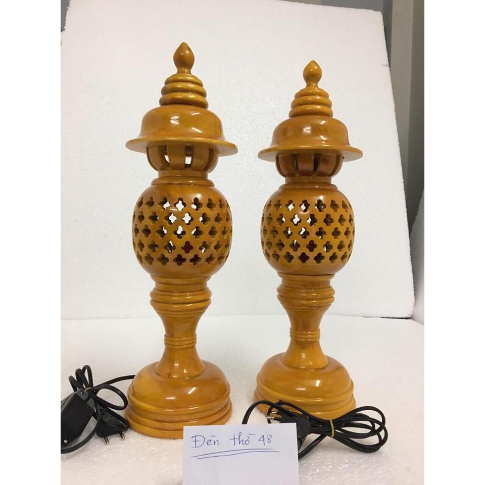 Đèn thờ gỗ tự nhiên, cao 41 cm màu vàng giống gỗ mít