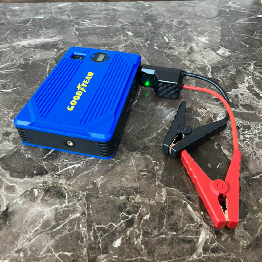 Bộ kích, kiêm bơm lốp và sạc dự phòng dung lượng 10.400mAh dùng cho ô tô - Thương hiệu Mỹ cao cấp Goodyear GY-5282 [BẢO HÀNH CHÍNH HÃNG 12 THÁNG]