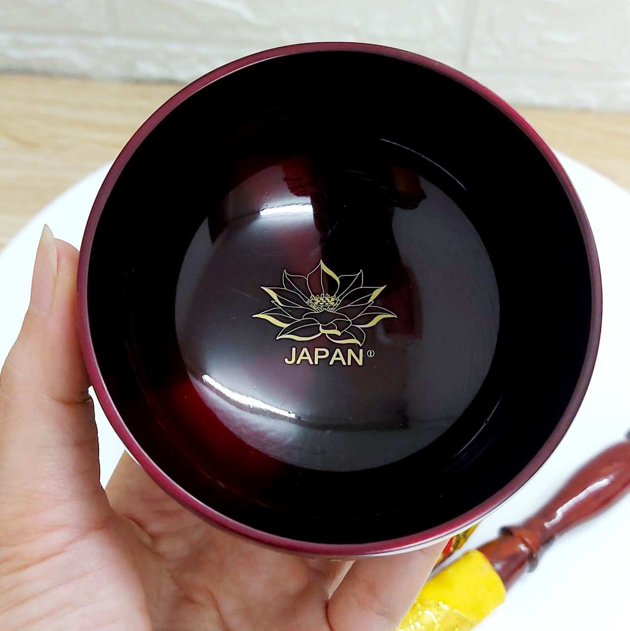 Chuông tụng kinh Japal hoa sen đen vàng