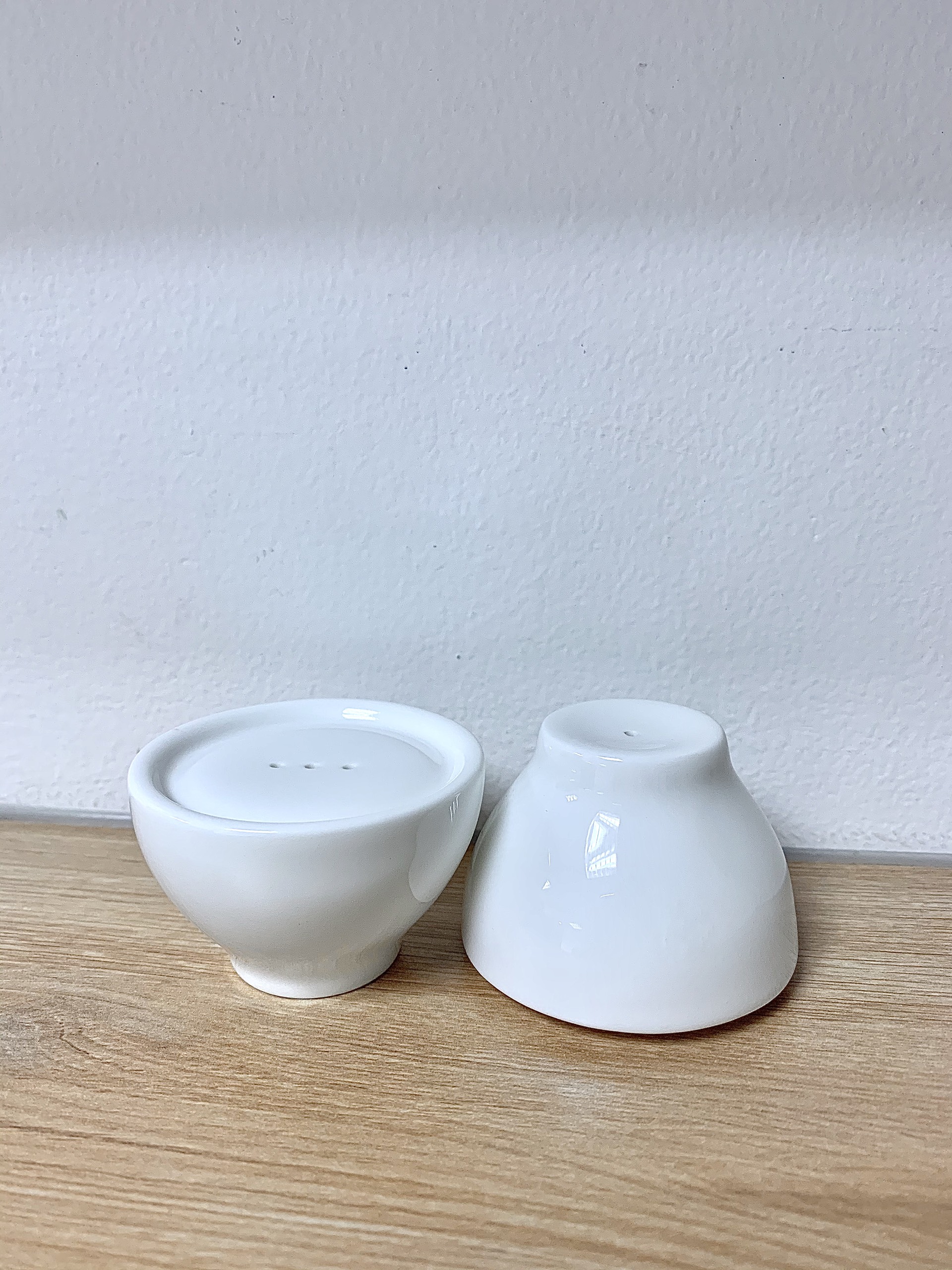 Bộ 3 món đựng gia vị muối, tiêu và nước chấm thương hiệu Royal Porcelain - Hàng nhập khẩu Thái Lan