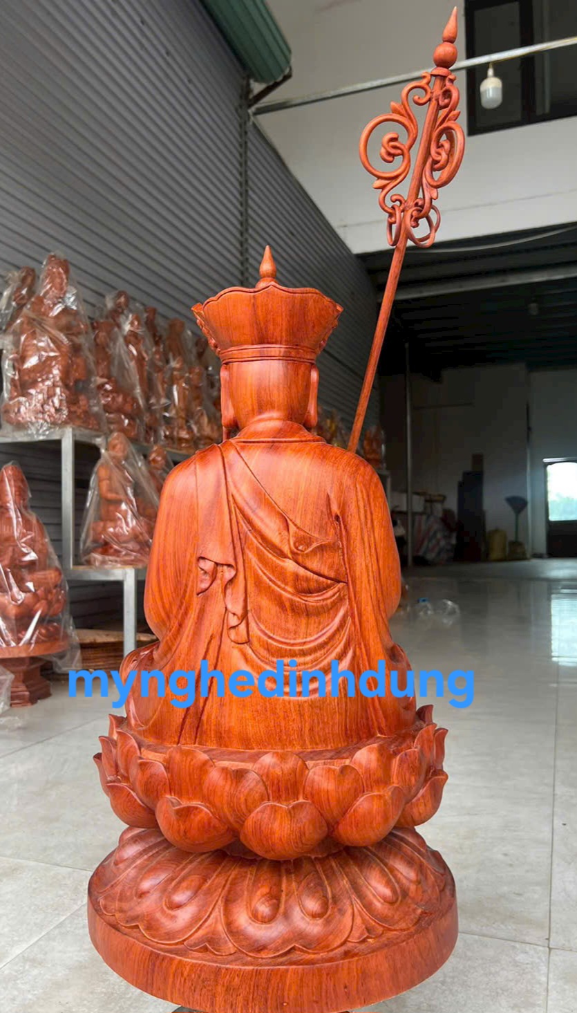 Tượng địa tạng vương bồ bằng gỗ hương đá cao 60x35x34cm