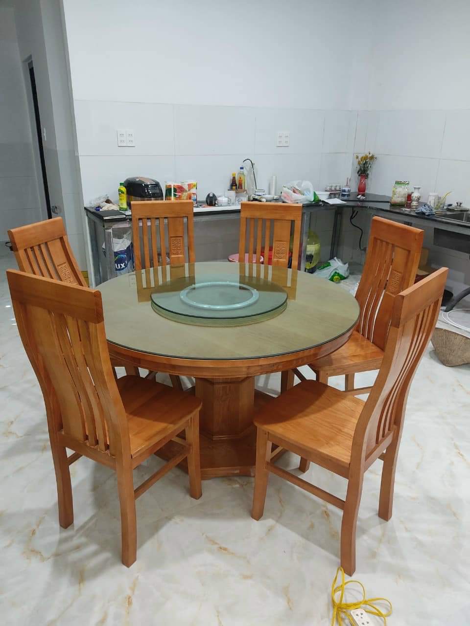 BÀN ĂN TRÒN GỖ SỒI MÀU CÁNH DÁN HÀNG TẠI XƯỞNG