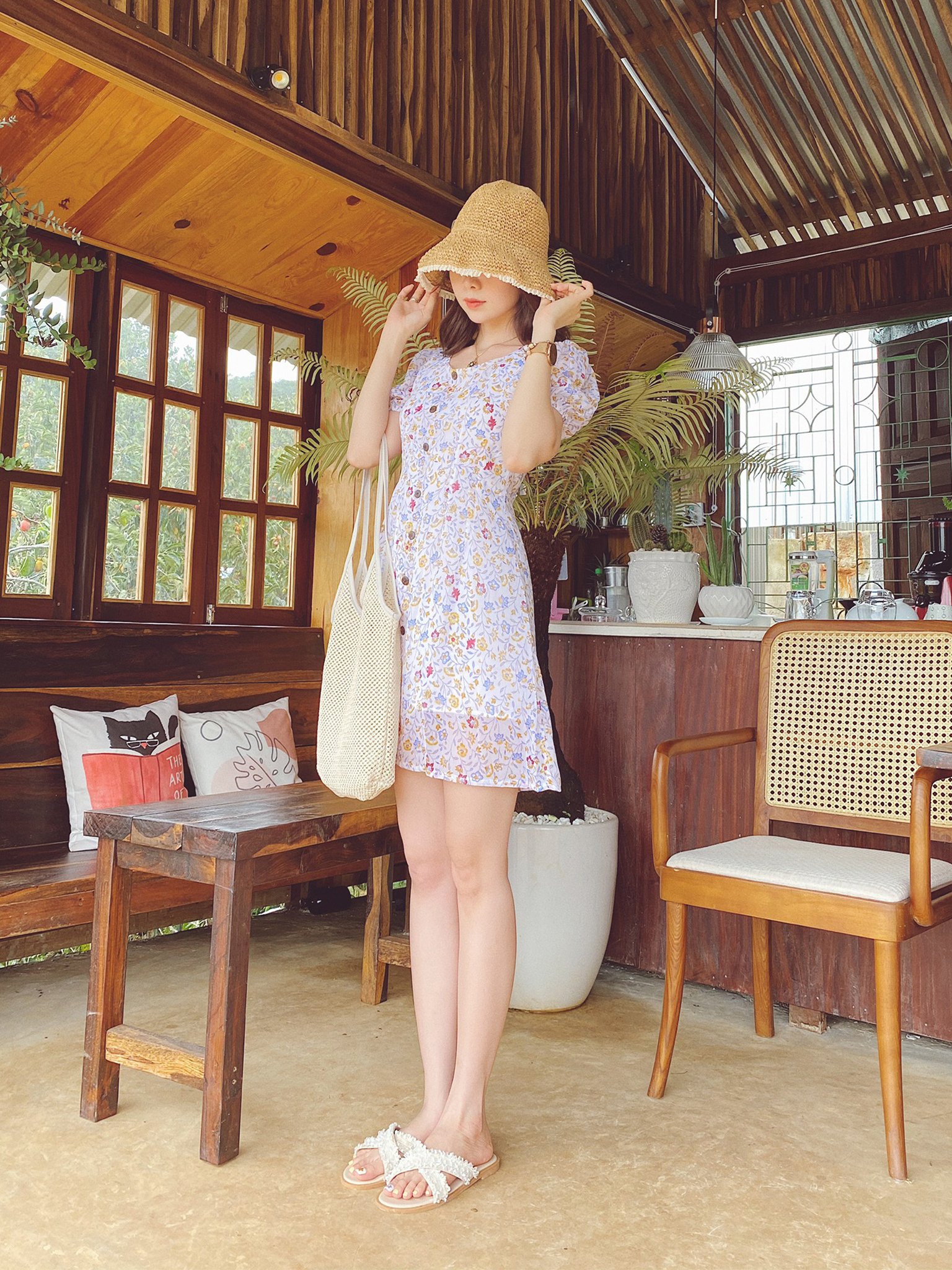 Đầm trắng hoa nút gỗ Zoe Dress Gem Clothing SP060290