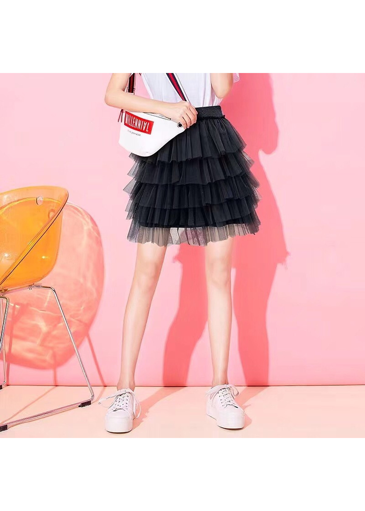 Chân váy lưới ngắn nhiều tầng