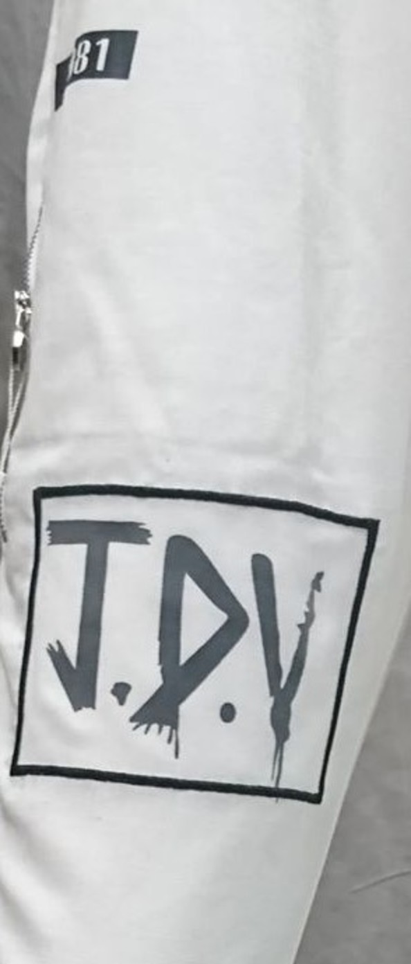 quần jogger bó ống đầy cá tính
