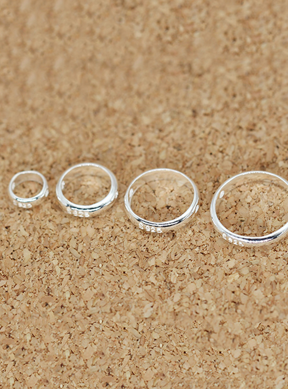 Combo 4 cái charm bạc vòng viền tròn mỏng hạt đính giữa - Ngọc Quý Gemstones