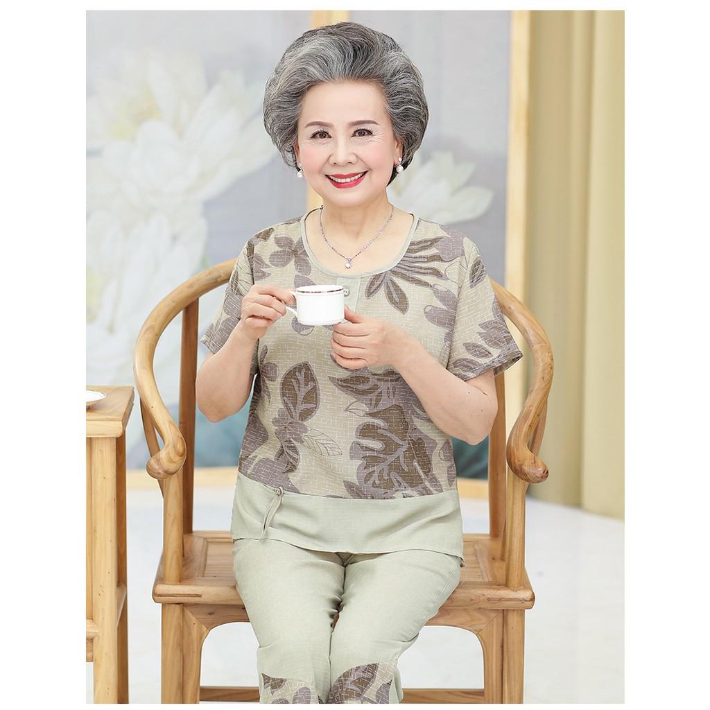 Bộ quần áo cao cấp cho người già