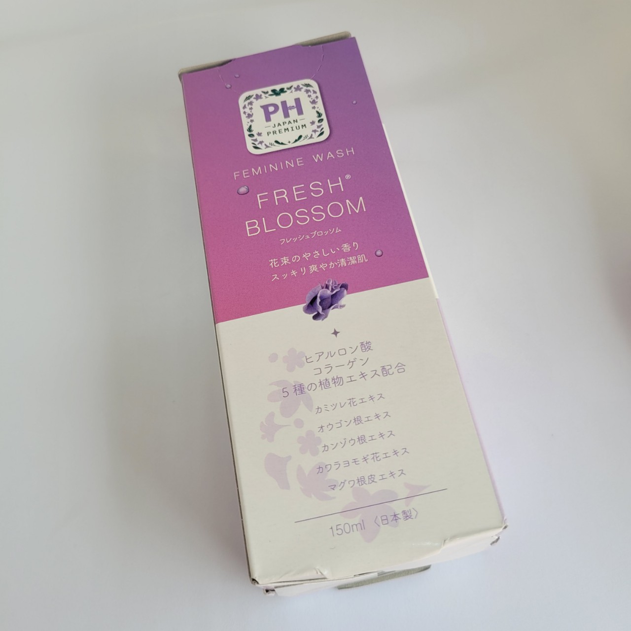Dung dịch vệ sinh phụ nữ PH Care hương hoa 150ml từ Nhật Bản (FRESH BLOSSOM)