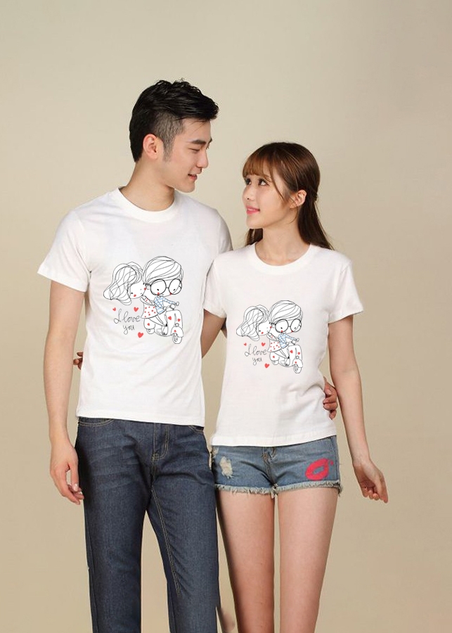 Bộ Áo Thun Đôi Chipi Cặp Đôi Ngộ Nghĩnh Màu Trắng Nam Nữ