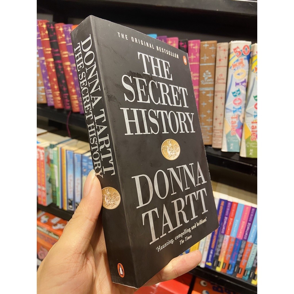 Sách - The Secret History by Donna Tartt - Sách Ngoại văn Lịch sử Nhập khẩu - English History Book